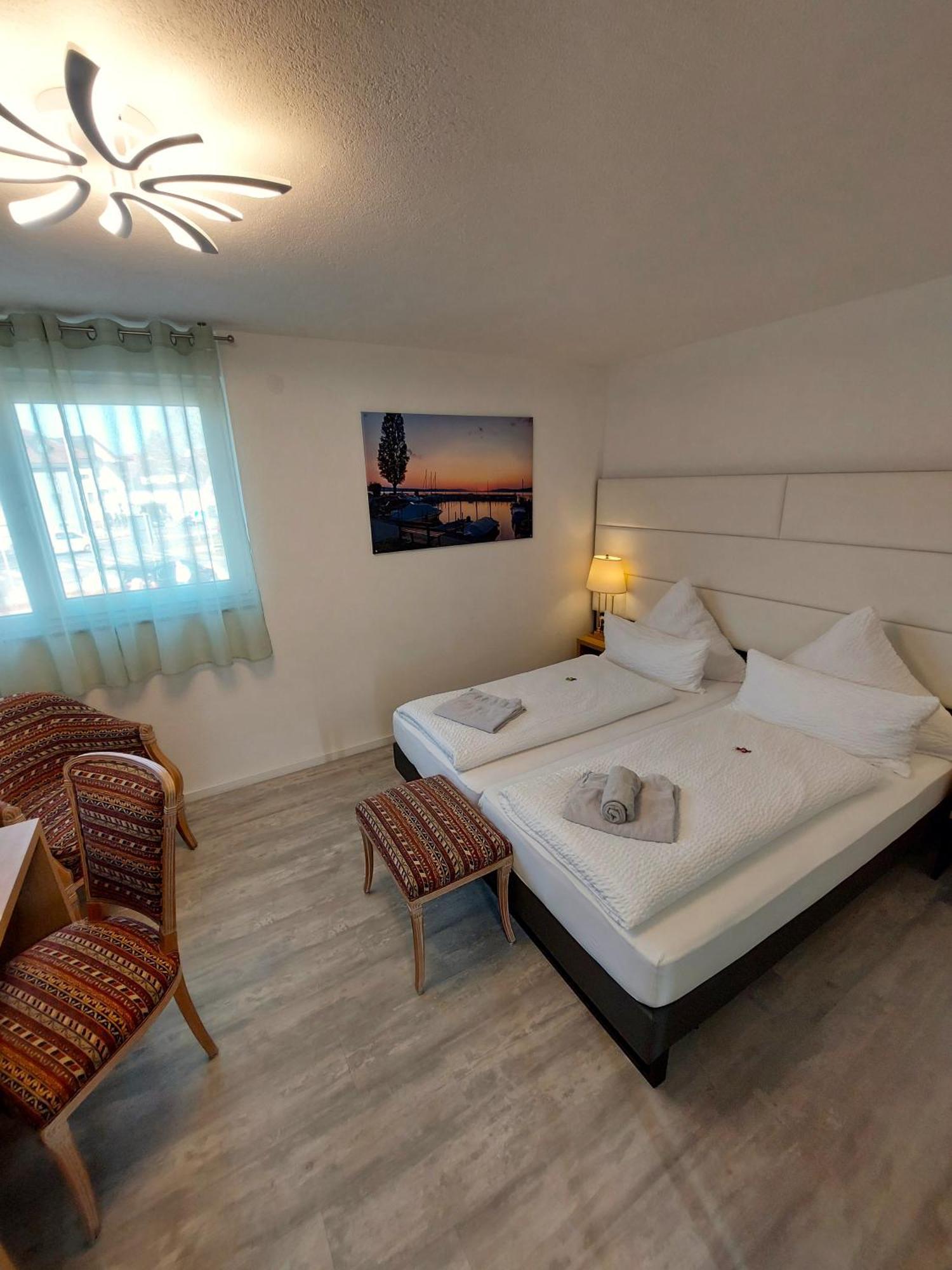 Bodensee Sunshine Zimmer & Apts. Uhldingen-Mühlhofen Eksteriør bilde