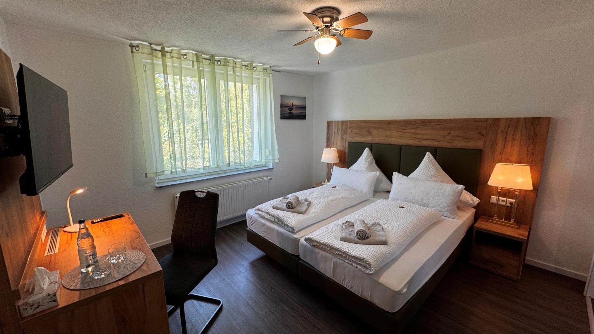 Bodensee Sunshine Zimmer & Apts. Uhldingen-Mühlhofen Eksteriør bilde