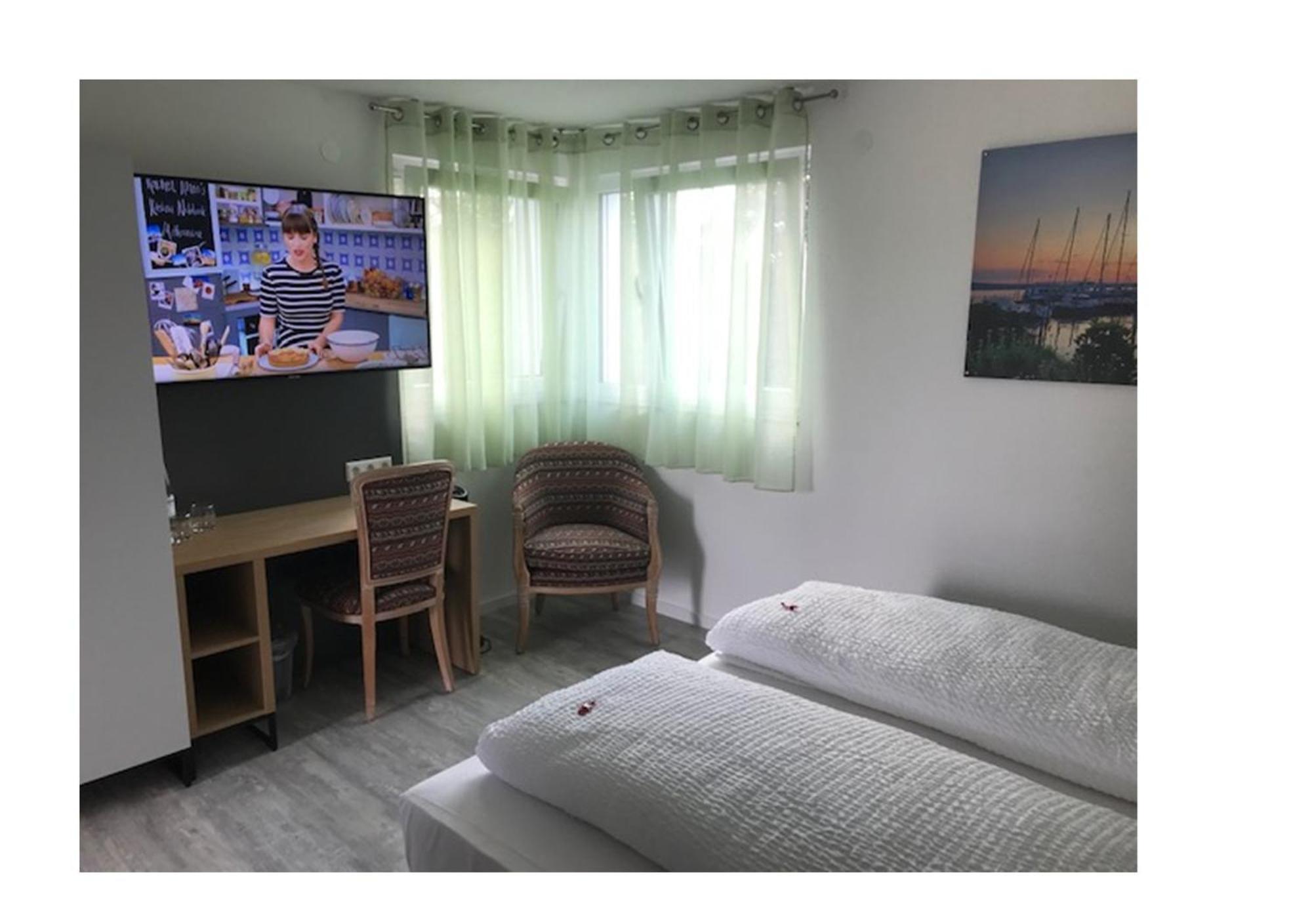 Bodensee Sunshine Zimmer & Apts. Uhldingen-Mühlhofen Eksteriør bilde